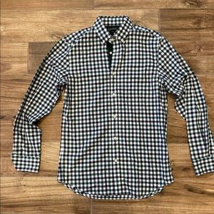 Banana Republic Medium Men’s dress shirt. Worn ONCE.